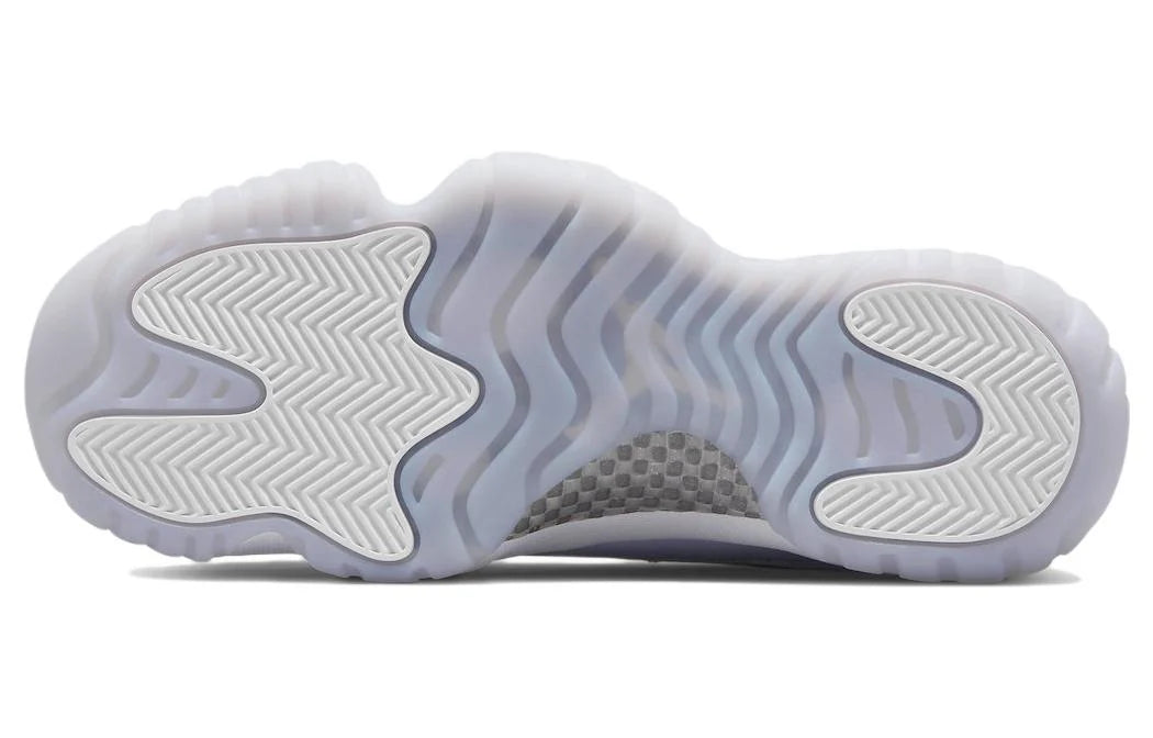 Air Jordan 11 Retro Low 'Pure Violet'