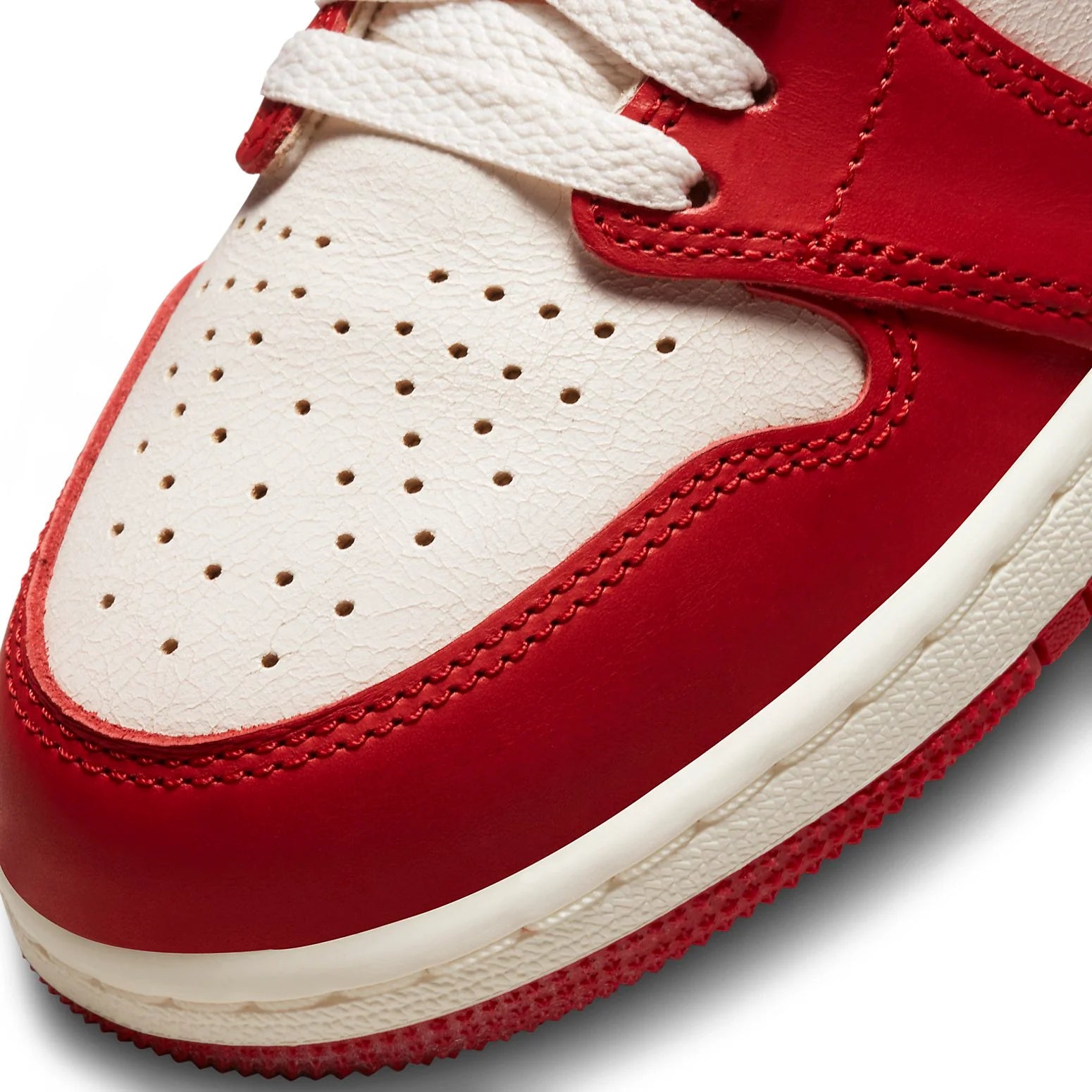 Air Jordan 1 Retro High OG 'Chicago Lost & Found'