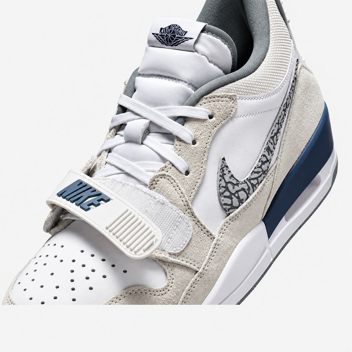 Air Jordan Legacy 312 Low 'White Midnight Navy Cool Grey'