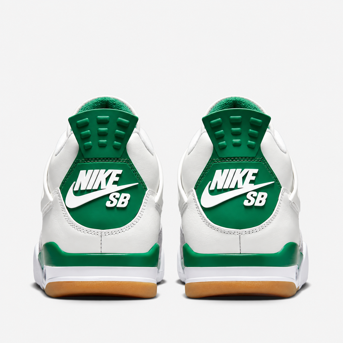 Air Jordan 4 Retro SB 'Pine Green'