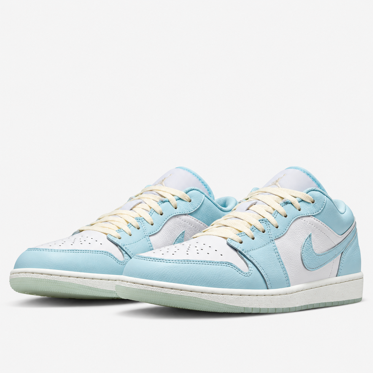 Air Jordan 1 Low SE 'Glacier Blue Summit White'