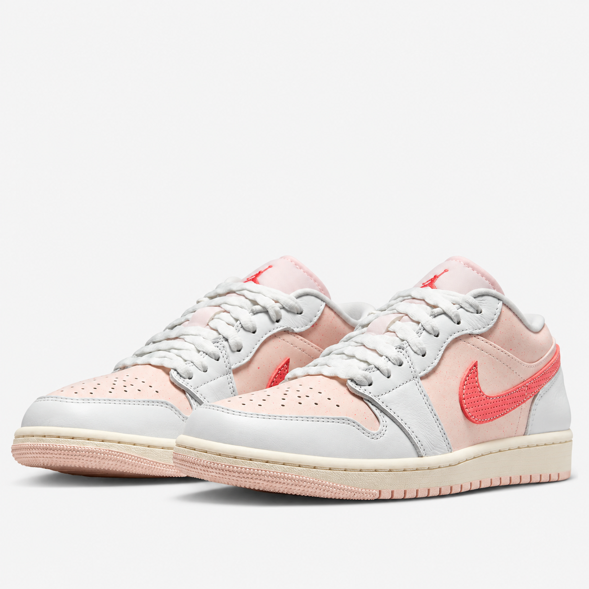 Air Jordan 1 Low SE 'Strawberry Milkshake'