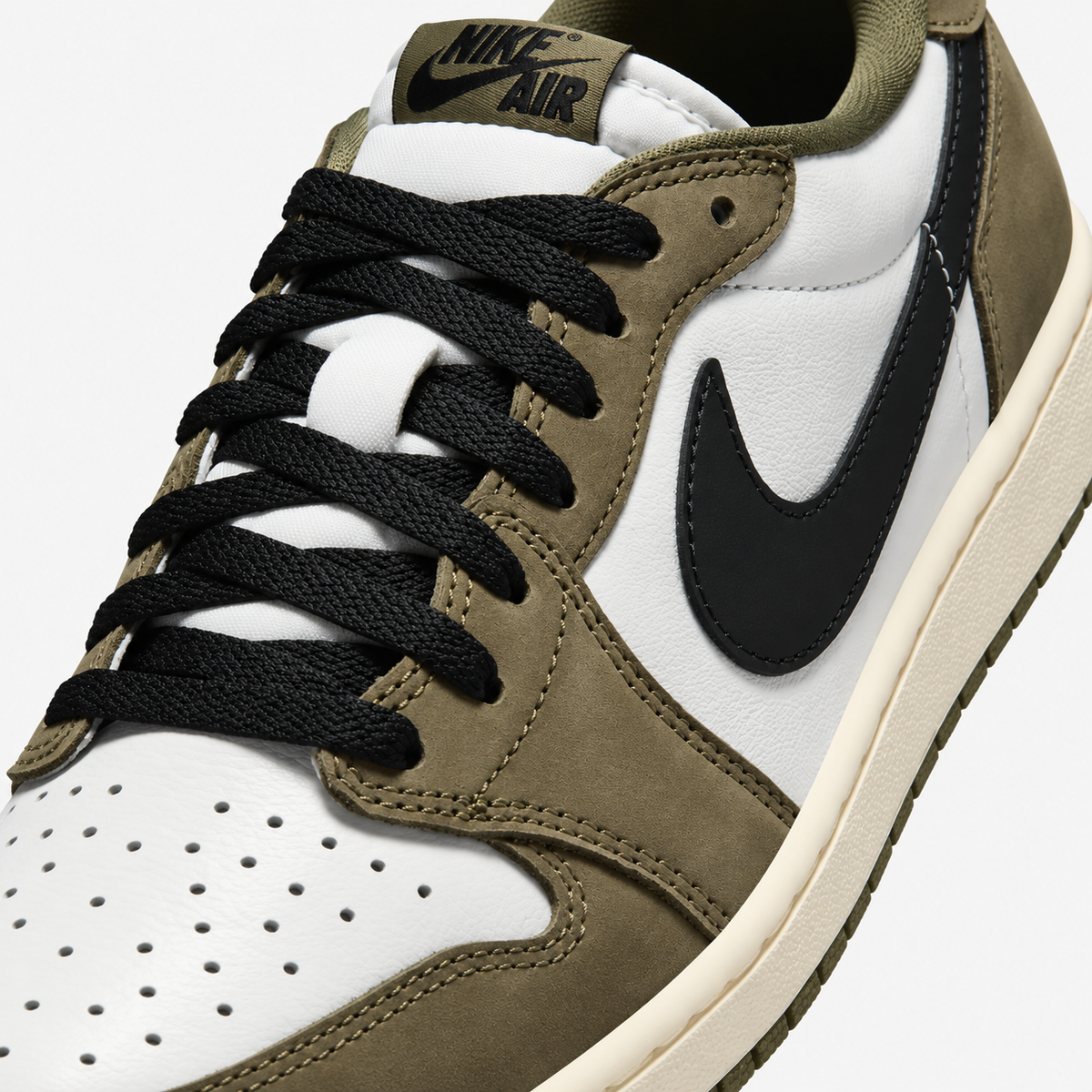 Air Jordan 1 Low OG 'Medium Olive'