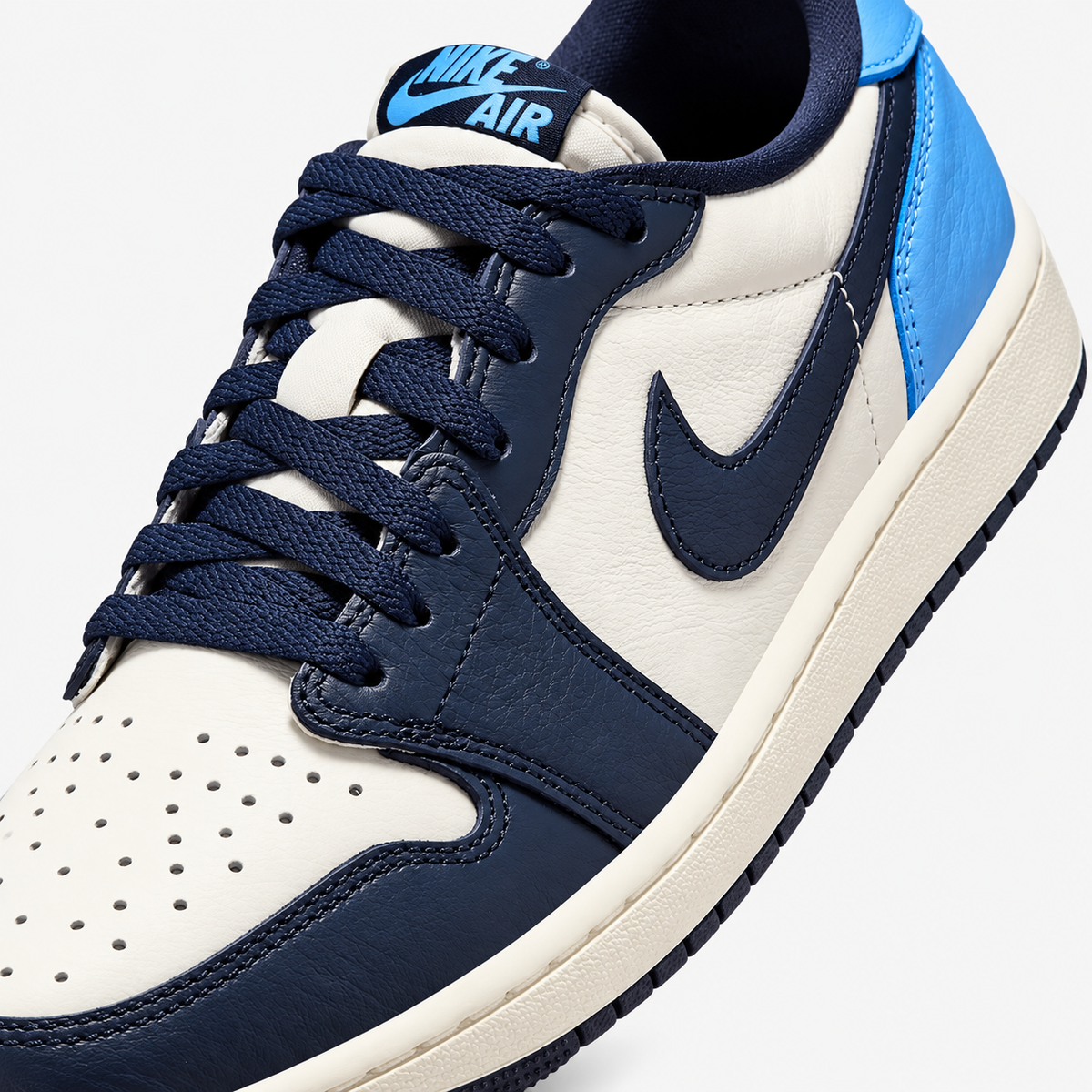 Air Jordan 1 Low OG 'Obsidian'